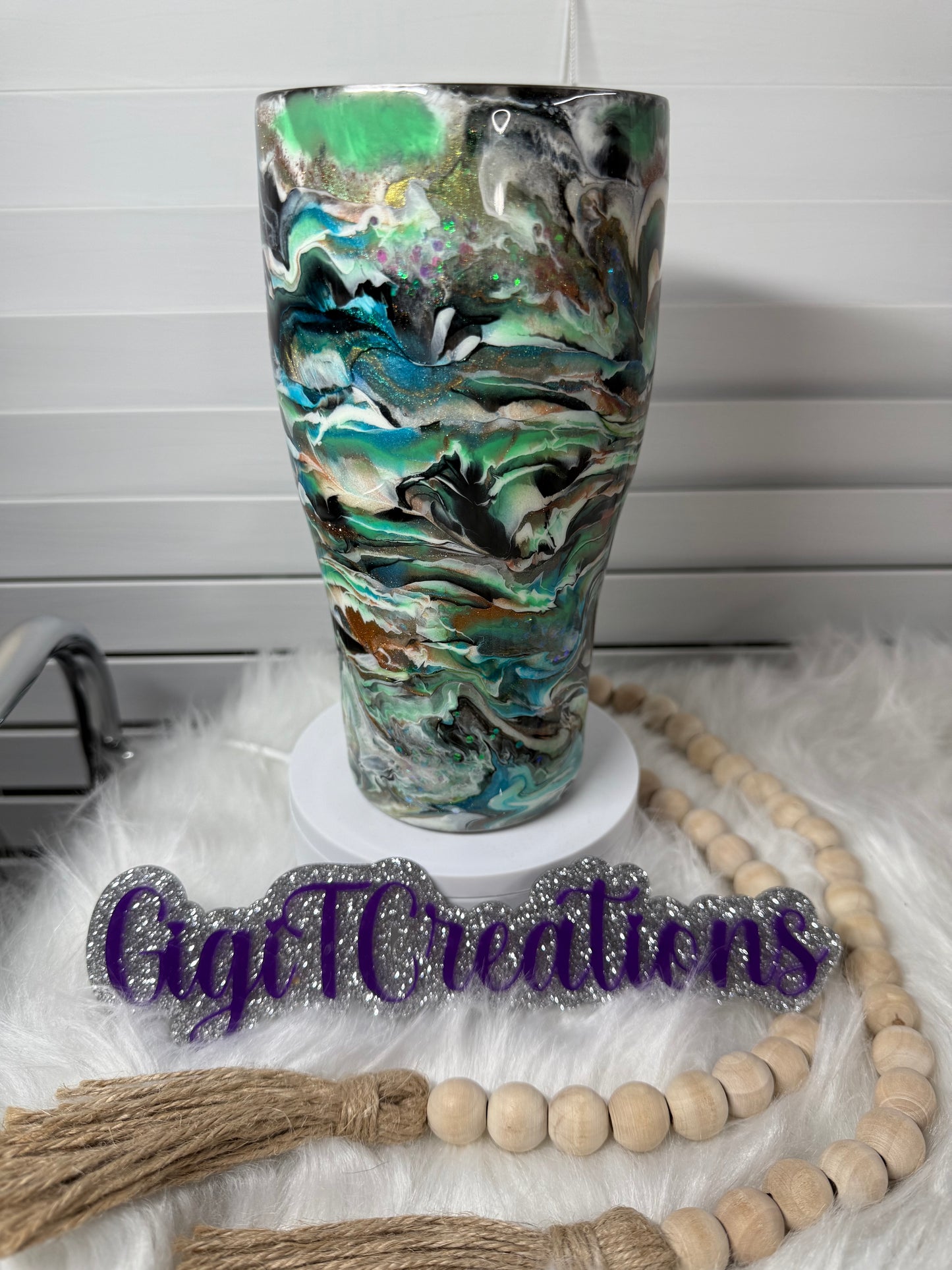 Blurred Lines -Glows!